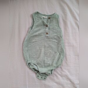 Grayson collective light green bubble romper